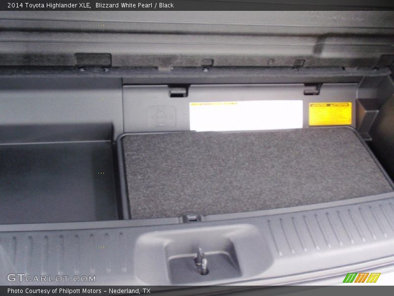 Blizzard White Pearl / Black 2014 Toyota Highlander XLE