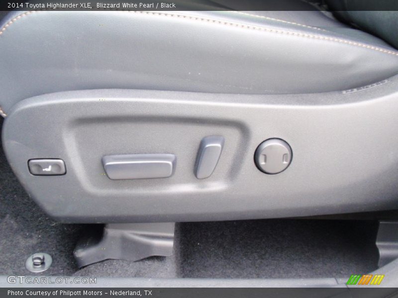 Controls of 2014 Highlander XLE