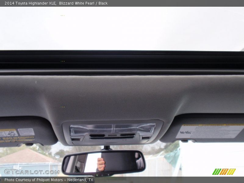 Blizzard White Pearl / Black 2014 Toyota Highlander XLE