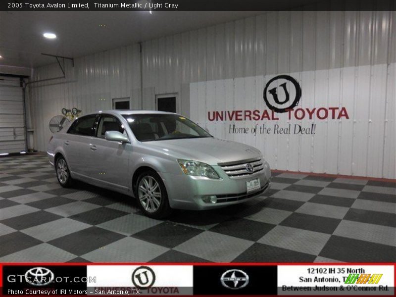Titanium Metallic / Light Gray 2005 Toyota Avalon Limited