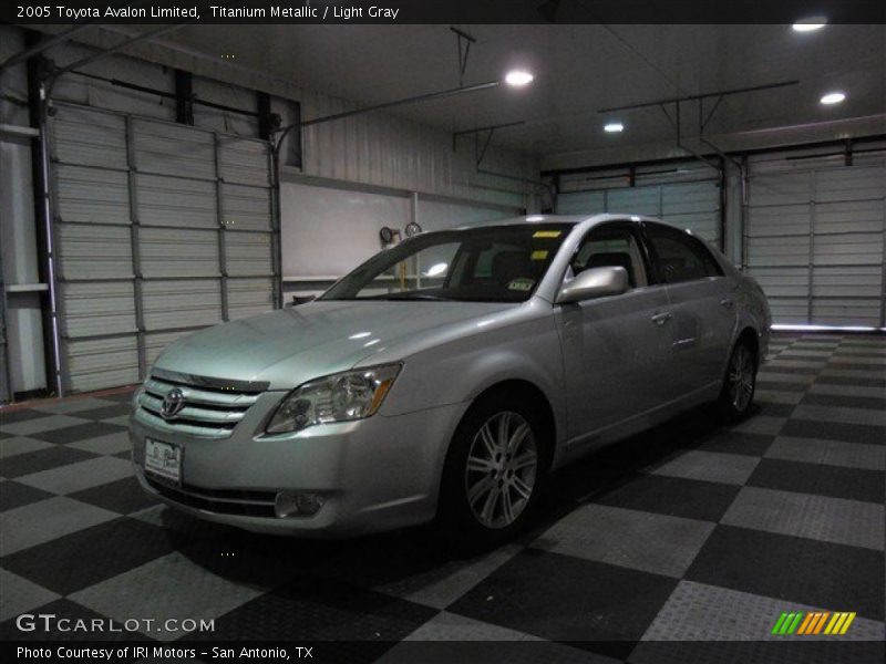 Titanium Metallic / Light Gray 2005 Toyota Avalon Limited
