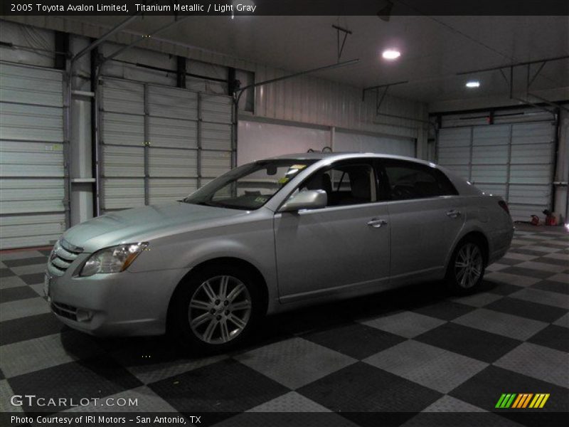 Titanium Metallic / Light Gray 2005 Toyota Avalon Limited
