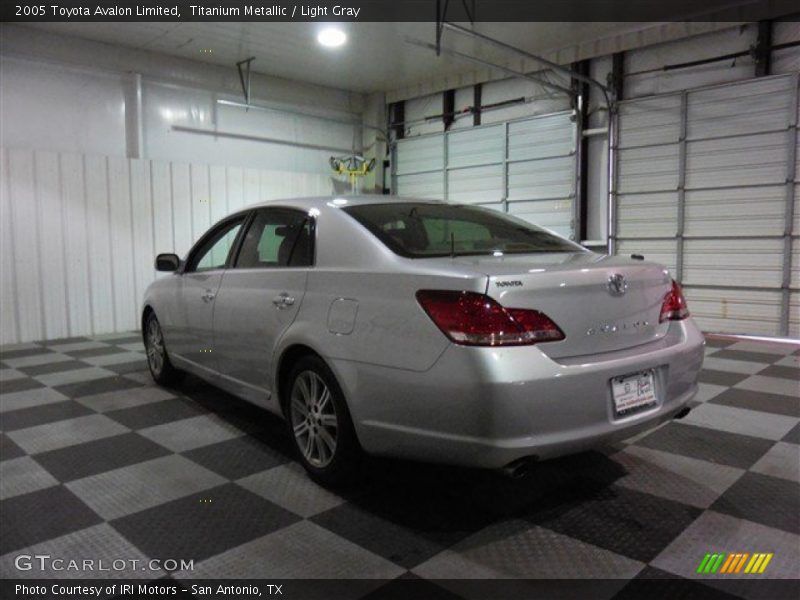 Titanium Metallic / Light Gray 2005 Toyota Avalon Limited