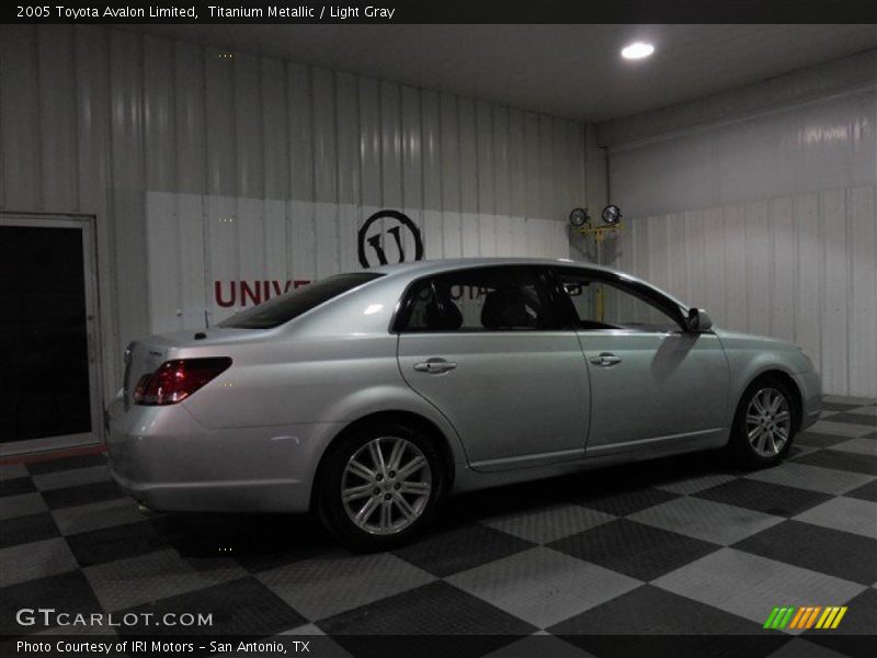 Titanium Metallic / Light Gray 2005 Toyota Avalon Limited