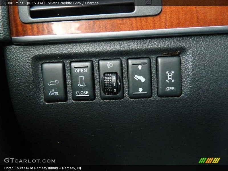Silver Graphite Gray / Charcoal 2008 Infiniti QX 56 4WD