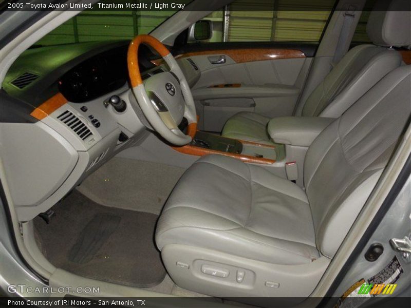 Titanium Metallic / Light Gray 2005 Toyota Avalon Limited