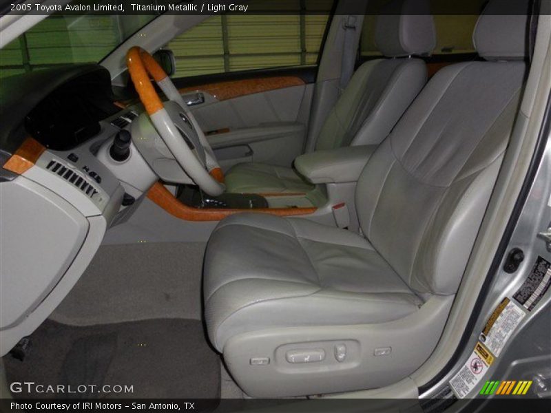 Titanium Metallic / Light Gray 2005 Toyota Avalon Limited