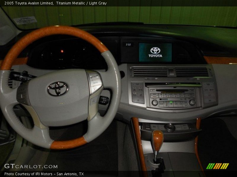 Titanium Metallic / Light Gray 2005 Toyota Avalon Limited