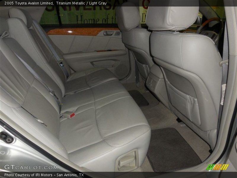 Titanium Metallic / Light Gray 2005 Toyota Avalon Limited