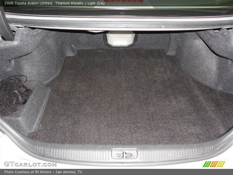 Titanium Metallic / Light Gray 2005 Toyota Avalon Limited