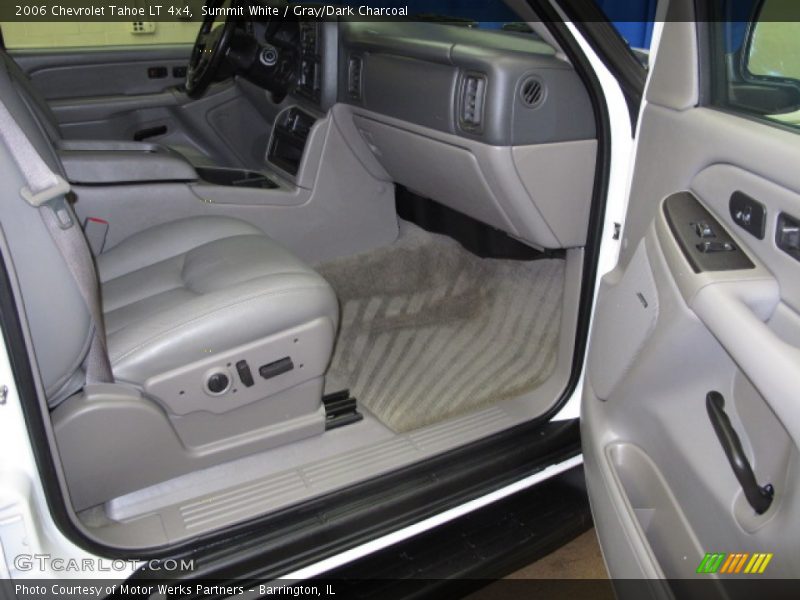 Summit White / Gray/Dark Charcoal 2006 Chevrolet Tahoe LT 4x4