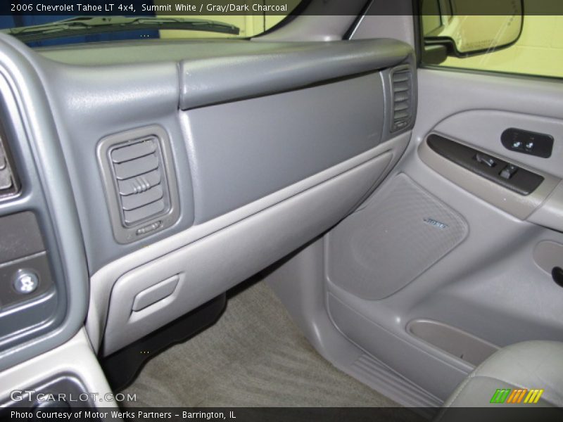 Summit White / Gray/Dark Charcoal 2006 Chevrolet Tahoe LT 4x4