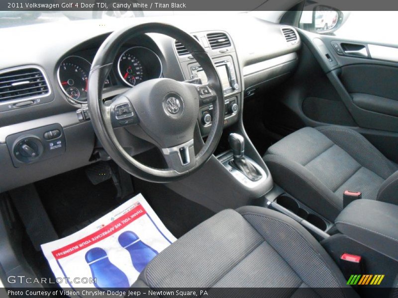 Candy White / Titan Black 2011 Volkswagen Golf 4 Door TDI