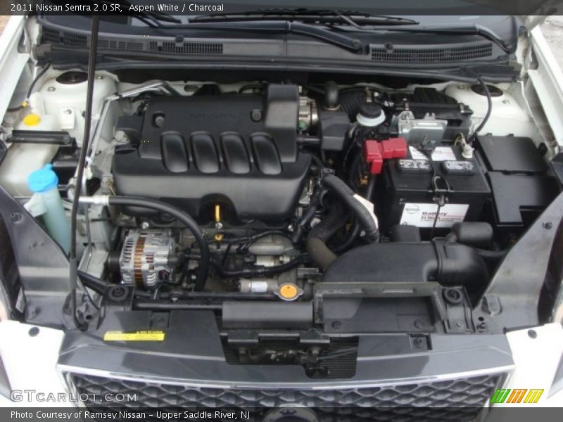 Aspen White / Charcoal 2011 Nissan Sentra 2.0 SR