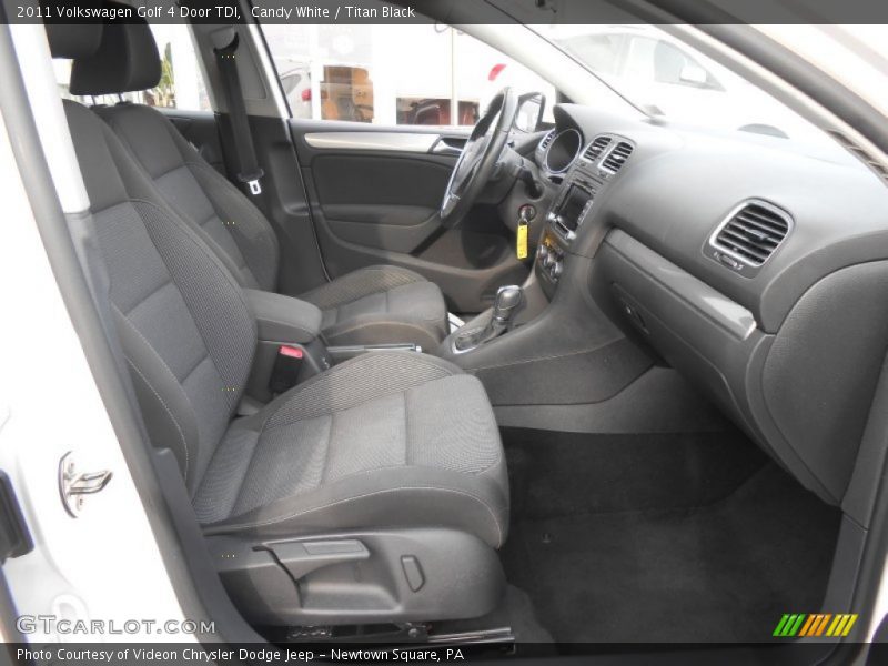 Candy White / Titan Black 2011 Volkswagen Golf 4 Door TDI