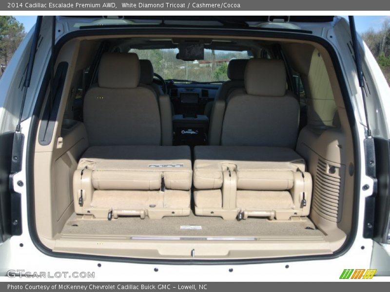  2014 Escalade Premium AWD Trunk