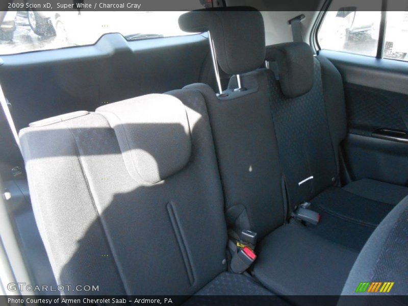 Super White / Charcoal Gray 2009 Scion xD