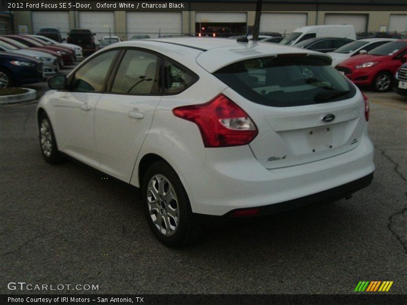 Oxford White / Charcoal Black 2012 Ford Focus SE 5-Door