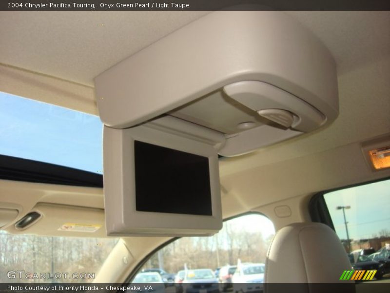 Onyx Green Pearl / Light Taupe 2004 Chrysler Pacifica Touring