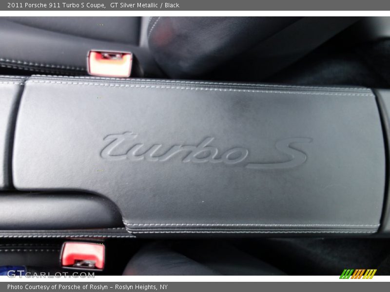  2011 911 Turbo S Coupe Logo