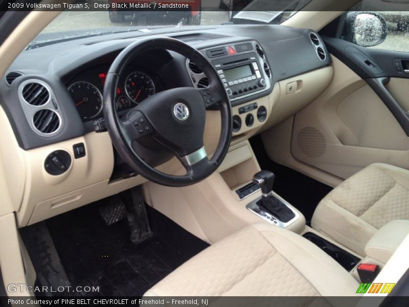 Deep Black Metallic / Sandstone 2009 Volkswagen Tiguan S