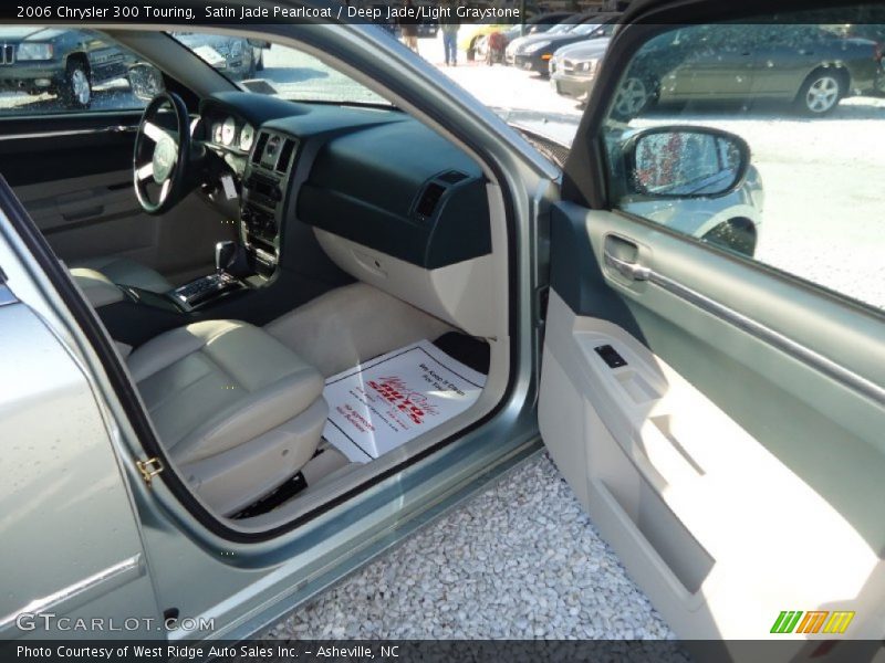 Satin Jade Pearlcoat / Deep Jade/Light Graystone 2006 Chrysler 300 Touring