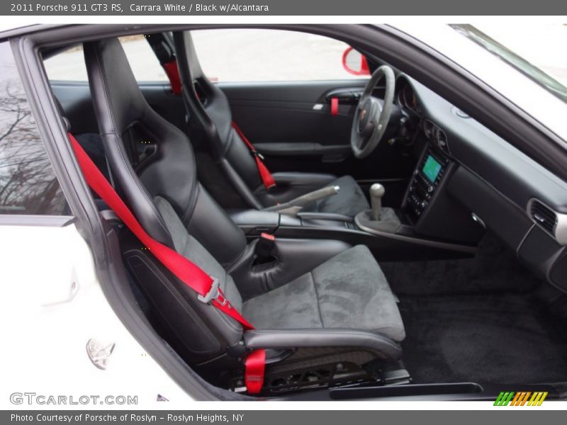 Front Seat of 2011 911 GT3 RS