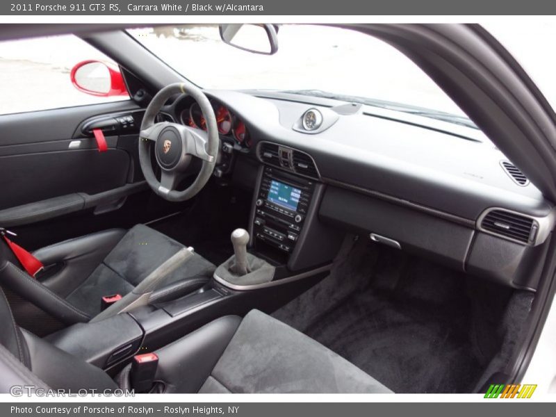 Dashboard of 2011 911 GT3 RS