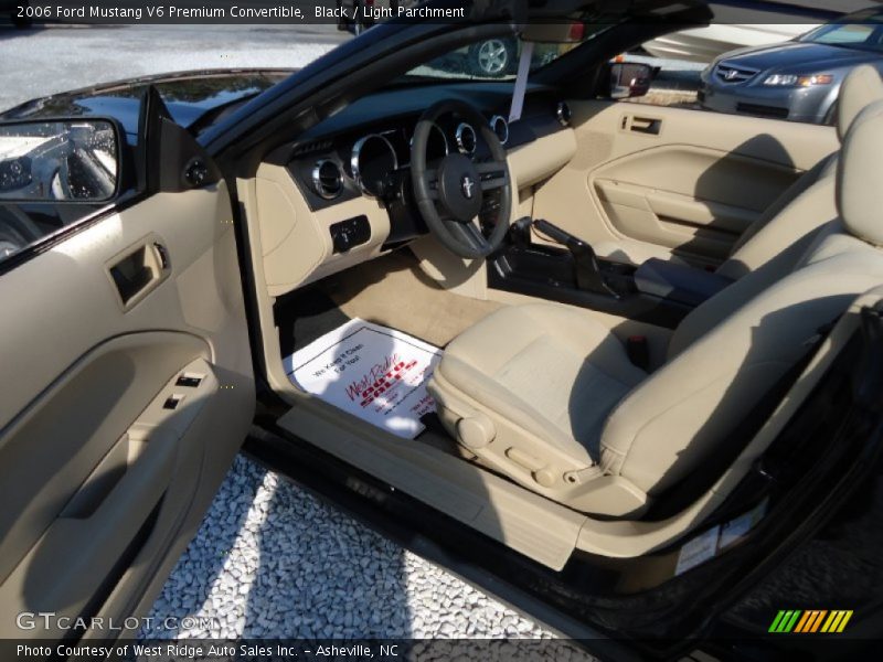 Black / Light Parchment 2006 Ford Mustang V6 Premium Convertible