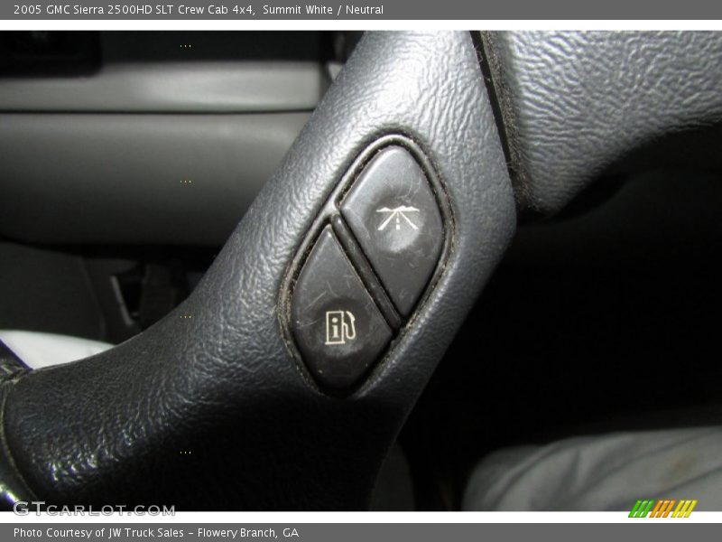 Summit White / Neutral 2005 GMC Sierra 2500HD SLT Crew Cab 4x4