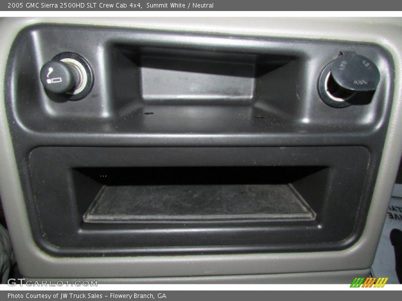 Summit White / Neutral 2005 GMC Sierra 2500HD SLT Crew Cab 4x4
