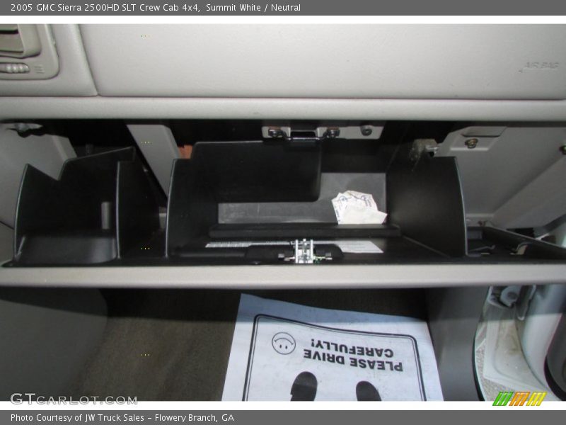 Summit White / Neutral 2005 GMC Sierra 2500HD SLT Crew Cab 4x4