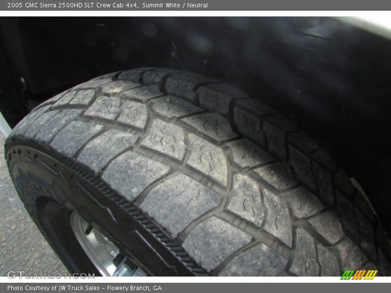 Summit White / Neutral 2005 GMC Sierra 2500HD SLT Crew Cab 4x4