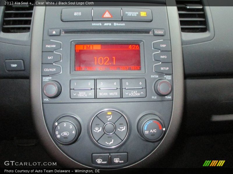 Clear White / Black Soul Logo Cloth 2012 Kia Soul +