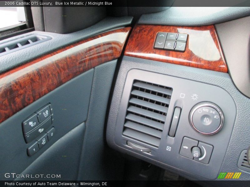 Blue Ice Metallic / Midnight Blue 2006 Cadillac DTS Luxury