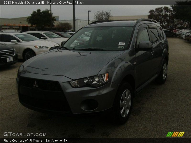 Mercury Gray Pearl / Black 2013 Mitsubishi Outlander ES