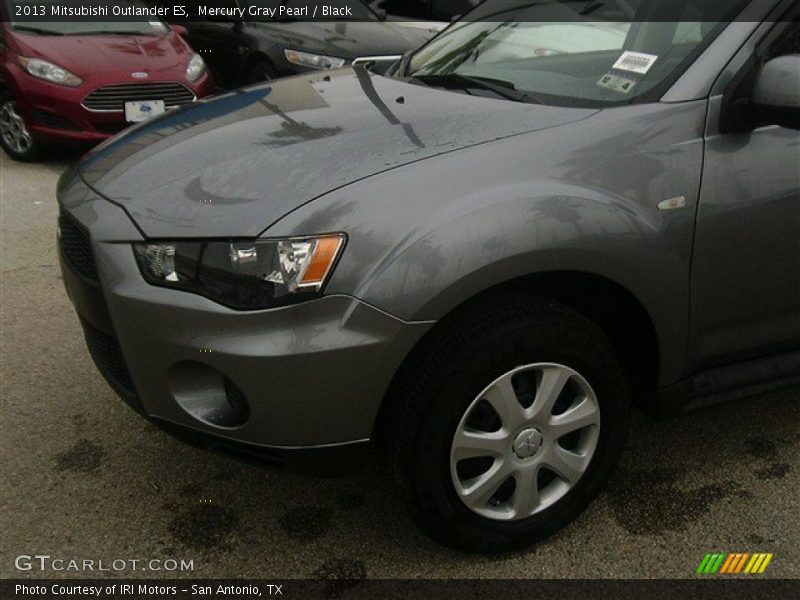 Mercury Gray Pearl / Black 2013 Mitsubishi Outlander ES