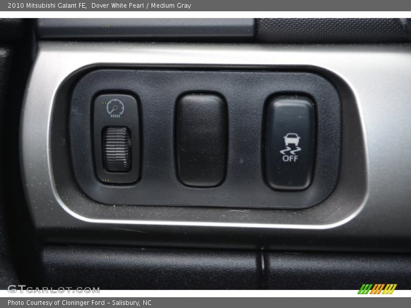 Dover White Pearl / Medium Gray 2010 Mitsubishi Galant FE
