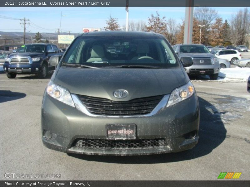 Cypress Green Pearl / Light Gray 2012 Toyota Sienna LE