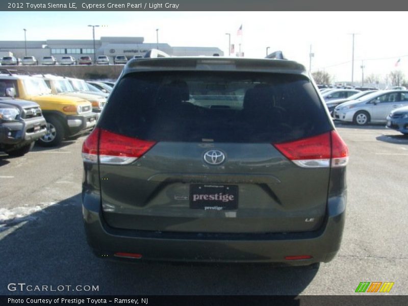 Cypress Green Pearl / Light Gray 2012 Toyota Sienna LE