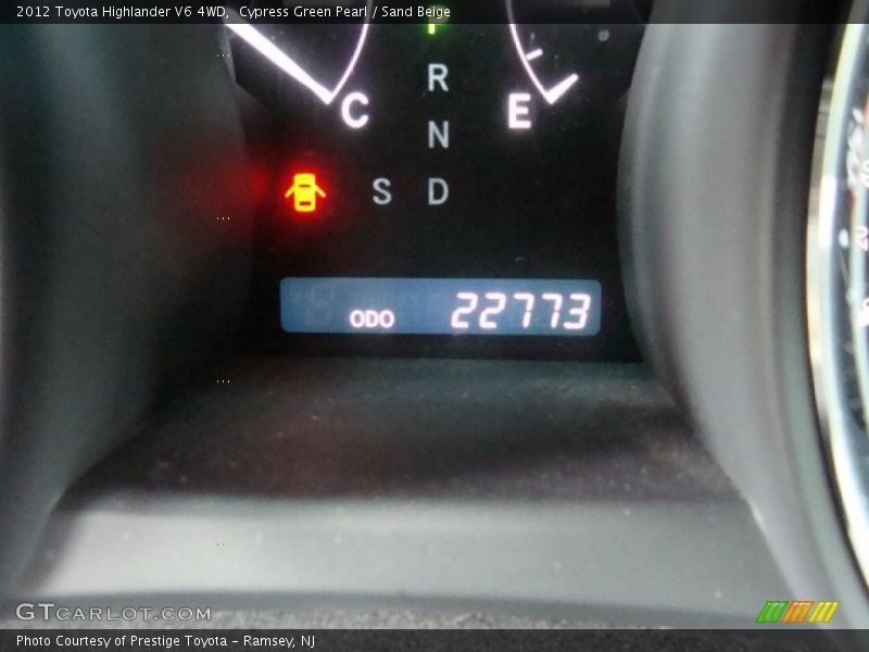 Cypress Green Pearl / Sand Beige 2012 Toyota Highlander V6 4WD