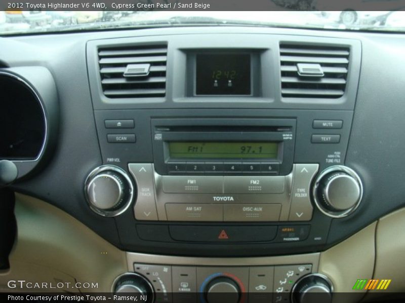 Cypress Green Pearl / Sand Beige 2012 Toyota Highlander V6 4WD