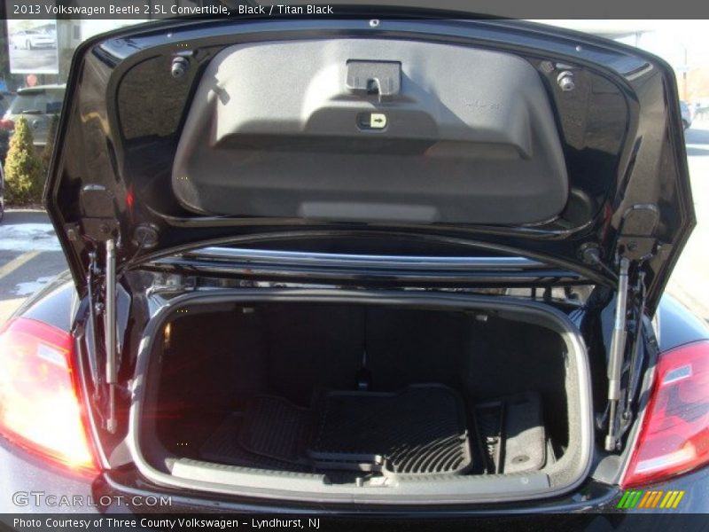 Black / Titan Black 2013 Volkswagen Beetle 2.5L Convertible
