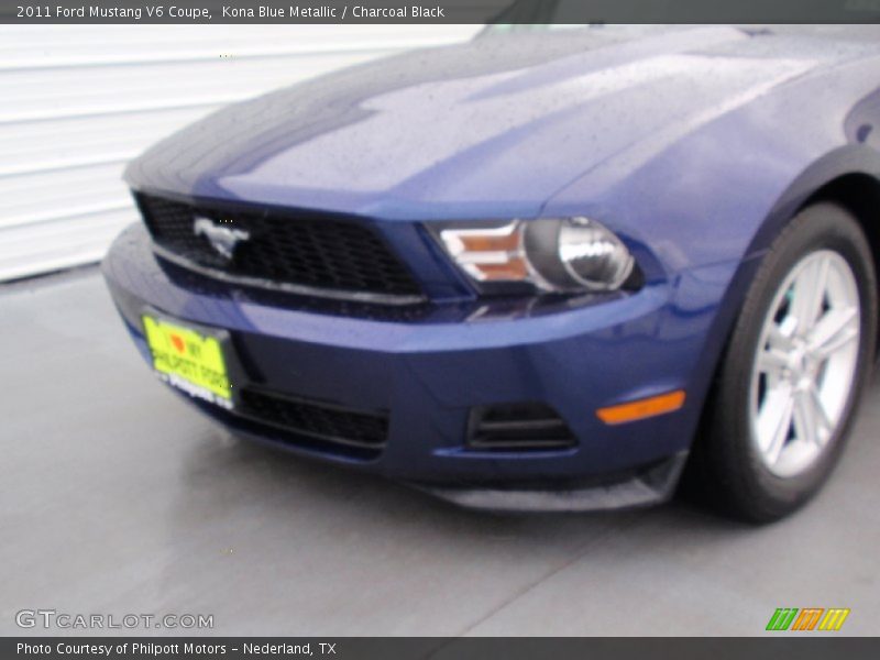 Kona Blue Metallic / Charcoal Black 2011 Ford Mustang V6 Coupe