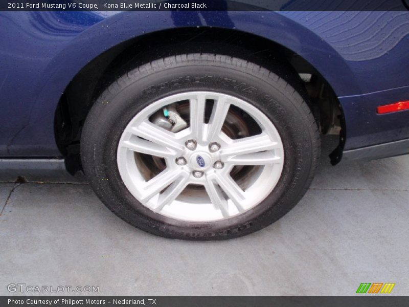 Kona Blue Metallic / Charcoal Black 2011 Ford Mustang V6 Coupe