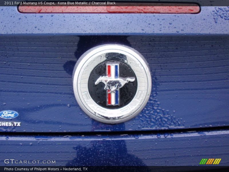 Kona Blue Metallic / Charcoal Black 2011 Ford Mustang V6 Coupe