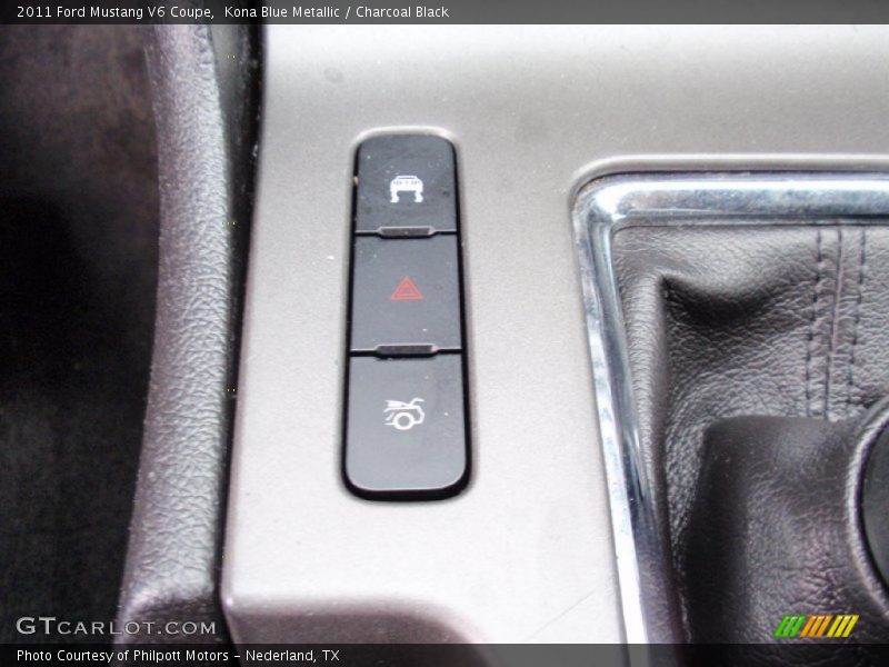 Kona Blue Metallic / Charcoal Black 2011 Ford Mustang V6 Coupe