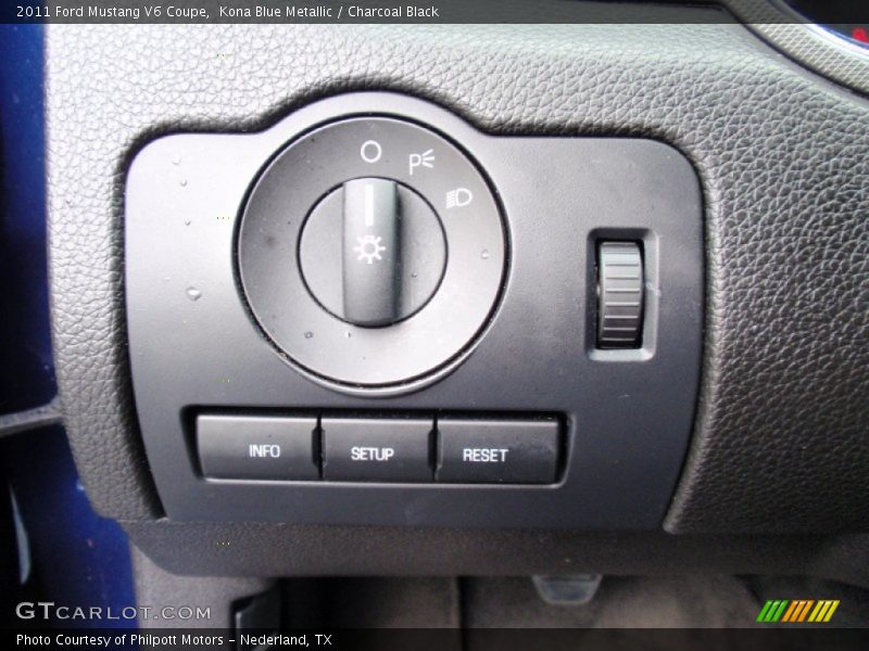 Kona Blue Metallic / Charcoal Black 2011 Ford Mustang V6 Coupe