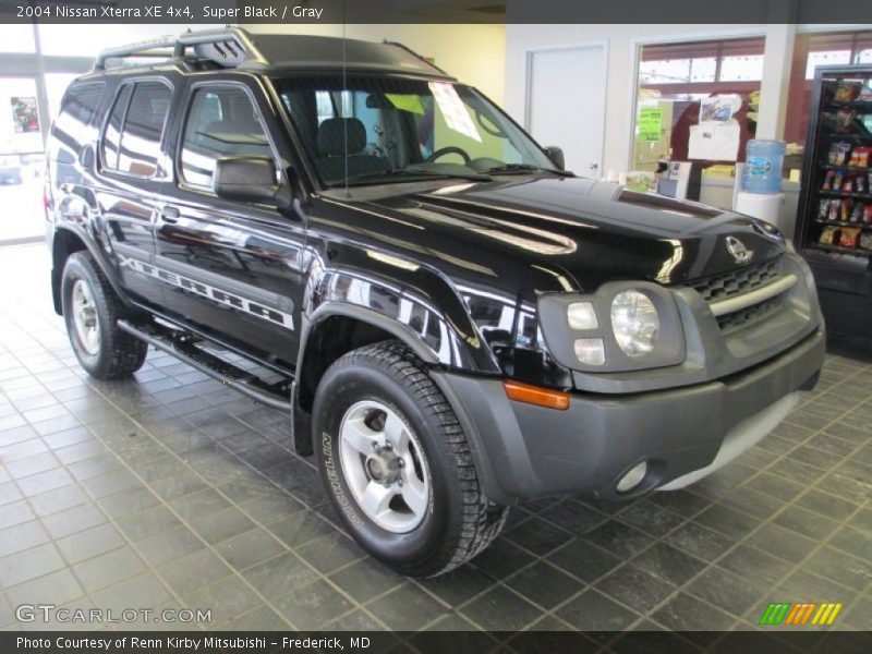 Super Black / Gray 2004 Nissan Xterra XE 4x4