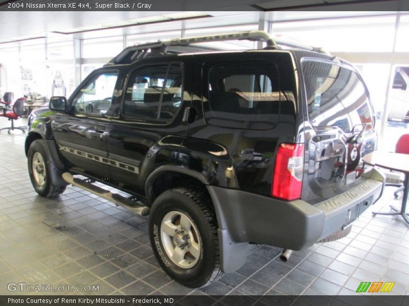 Super Black / Gray 2004 Nissan Xterra XE 4x4